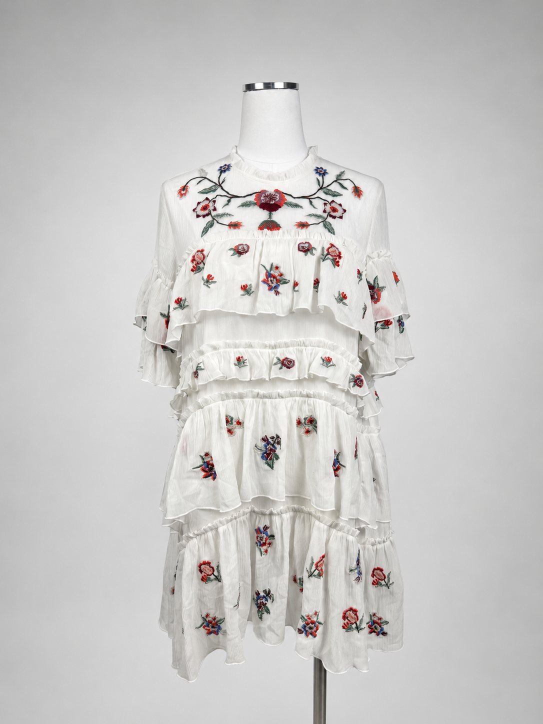 Zara White Embroidered Floral Tiered Ruffle Dress – Size Large