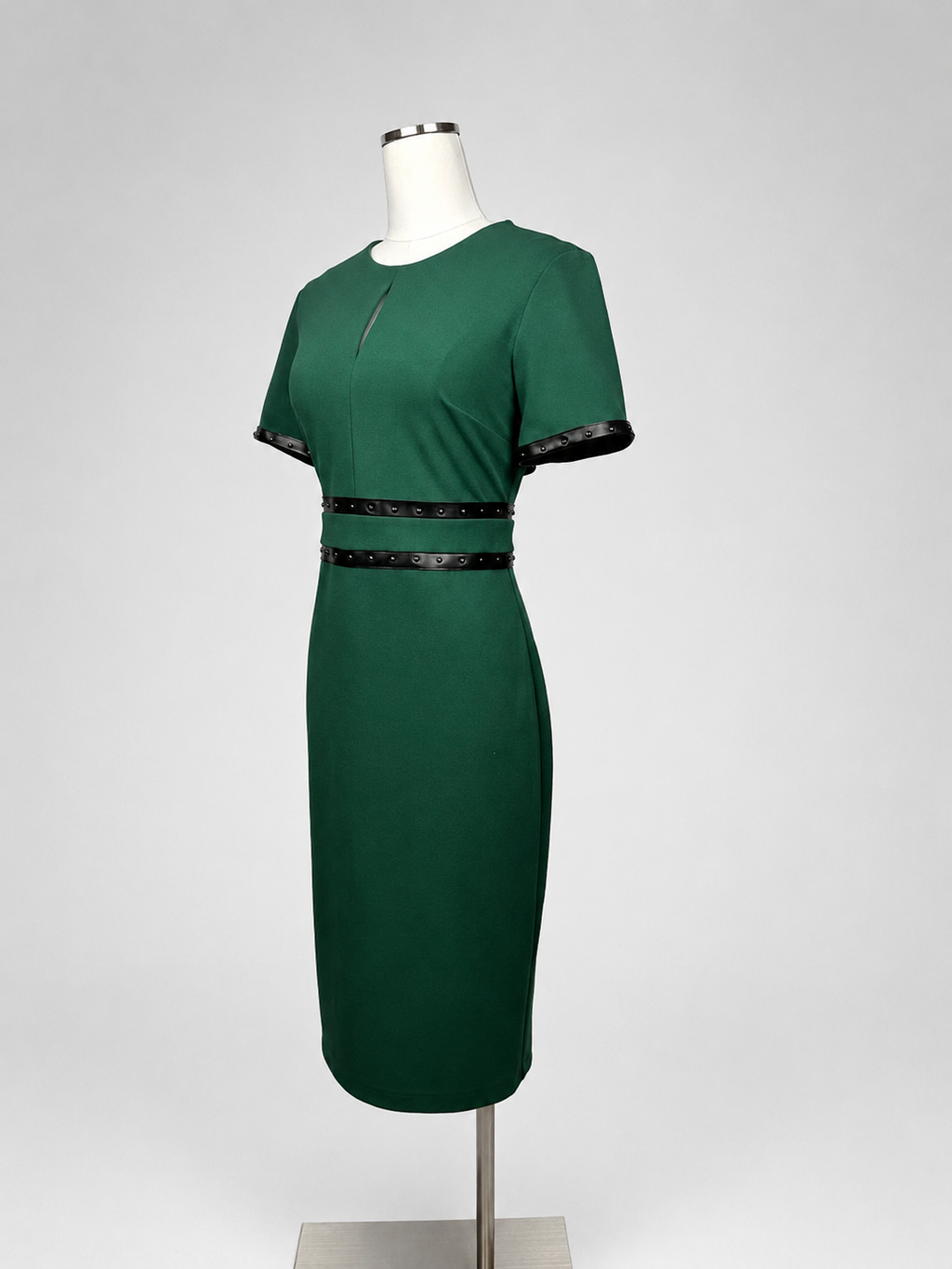 Back view of Joseph Ribkoff emerald sheath dress showing full zipper closure